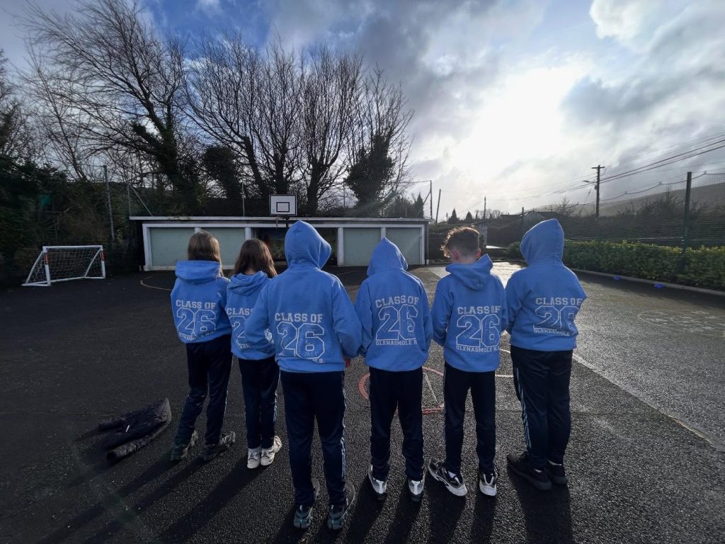 6th class got their hoodies 🩵🩵 #classof2026 🙌