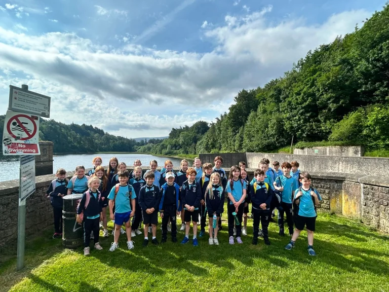 What a lovely morning we had for our Sponsored Walk!  The children were absolutely brilliant and walked at an incredible pace, chatting, laughing and enjoying the morning together. We finished up at @goughies_coffee for a very well earned lunch break, with the chickens providing great entertainment too!  A huge well done to all of the children. They took it all in their stride and made it look easy.  There is still time to sponsor us as we continue fundraising for our outdoor classroom.  https://www.idonate.ie/cause/glenasmolenationalschool  Thank you so much to everyone who has supported us so far. It really means so much to our school.