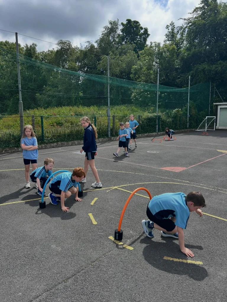 While the rest of the school were on their sponsored walk, the junior and senior infants took part in their own laps around the yard.  The children laughed, ran with friends and enjoyed the sunshine while taking part for our outdoor classroom area 🪾🏃&zwj;♂️🏃&zwj;♀️
