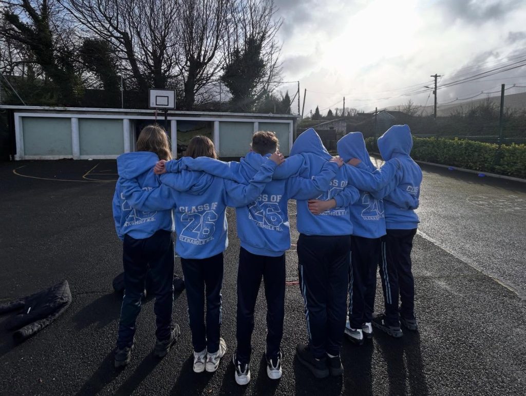 6th class got their hoodies 🩵🩵 #classof2026 🙌