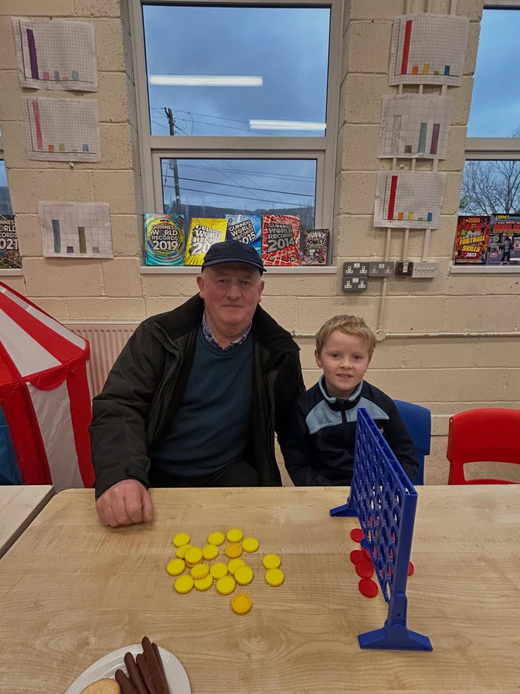 Grandparents day 2026. A lovely morning with the kids and grandparents, filled with poems, songs, and fun games! ☕️🎲