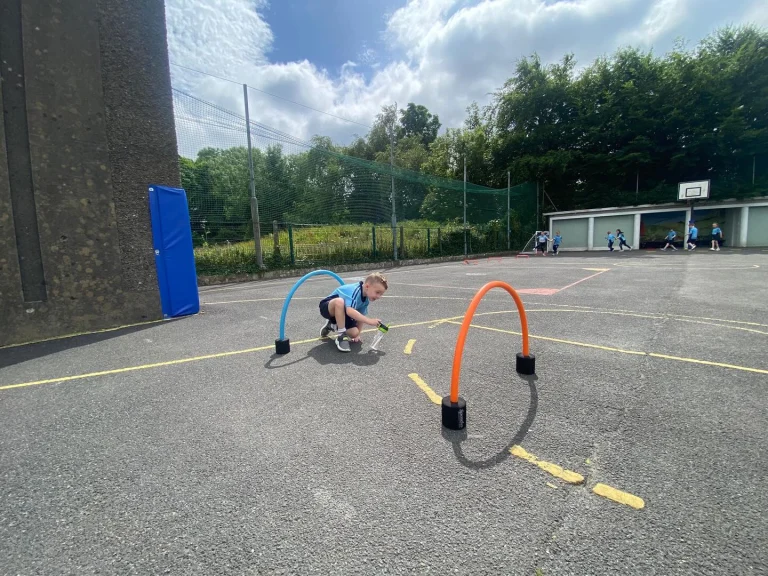 While the rest of the school were on their sponsored walk, the junior and senior infants took part in their own laps around the yard.  The children laughed, ran with friends and enjoyed the sunshine while taking part for our outdoor classroom area 🪾🏃&zwj;♂️🏃&zwj;♀️